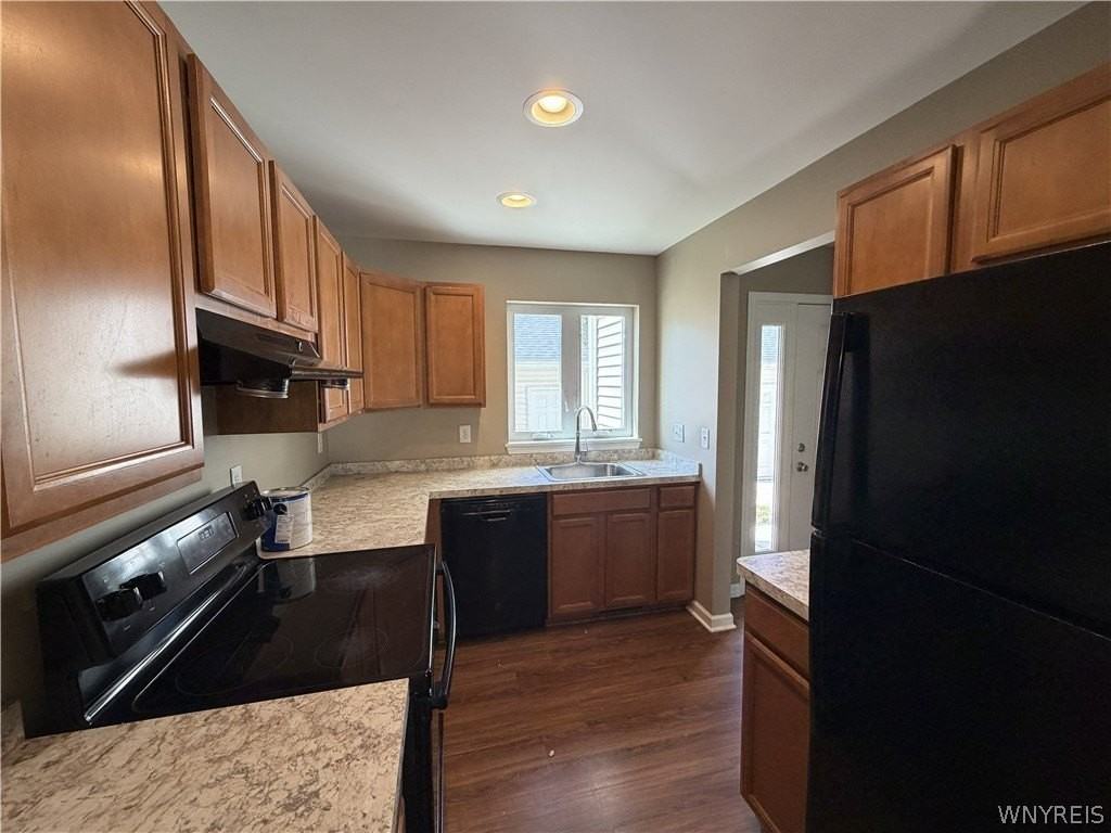 723 Robin Rd - Photo 4 of 13