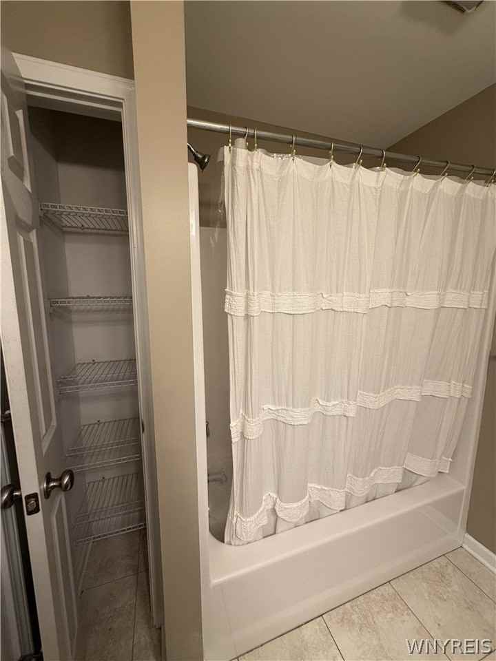 723 Robin Rd - Photo 7 of 13