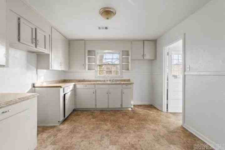 1511 W 23rd St - Photo 7 of 15
