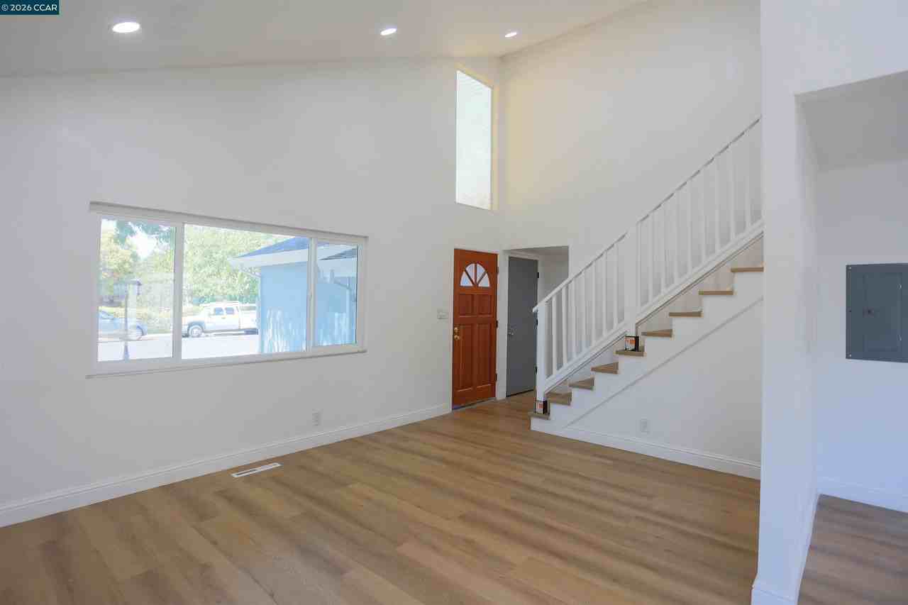 3330 Claudia Dr - Photo 5 of 30