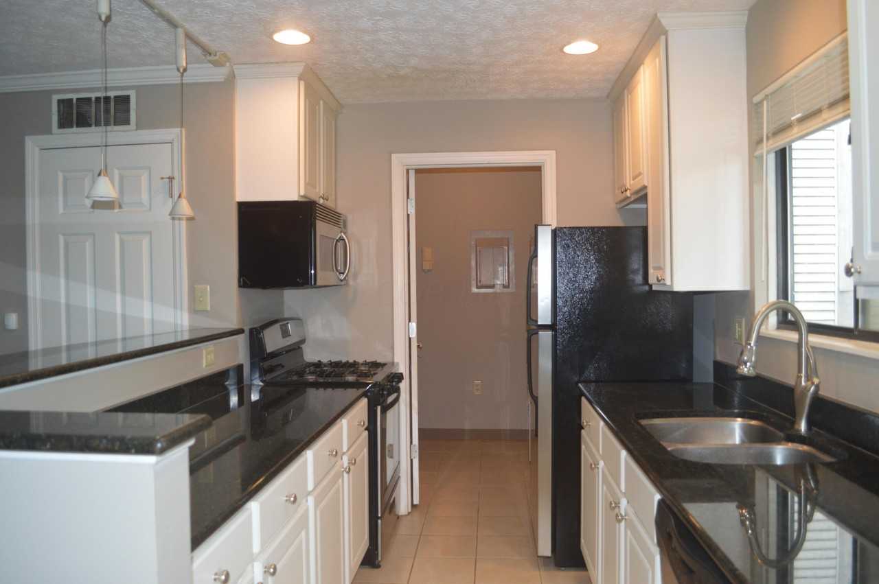 2744 Greystone Dr - Photo 3 of 26