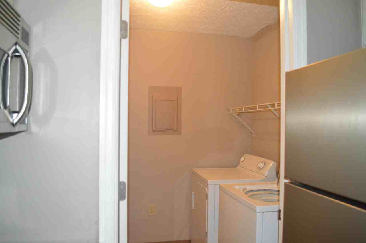 2744 Greystone Dr - Photo 6 of 26
