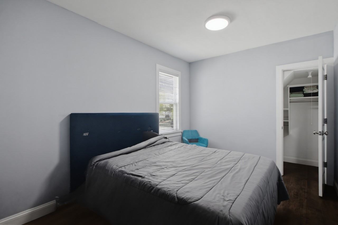 2430 N Normandy Ave #1 - Photo 6 of 10
