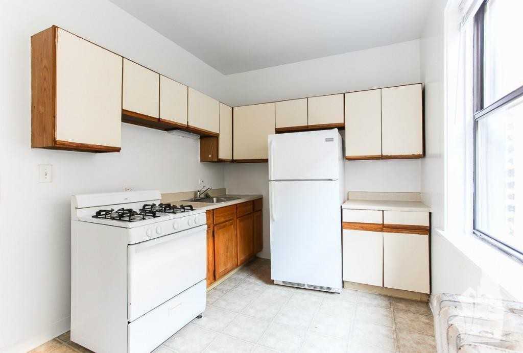 1530 N Kedzie Ave #1532-2F - Photo 7 of 10