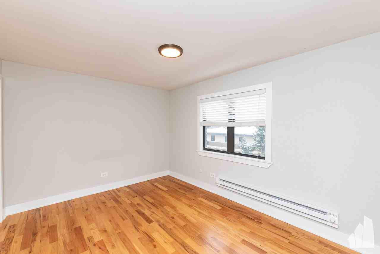 696 Elm Pl #204 - Photo 7 of 10