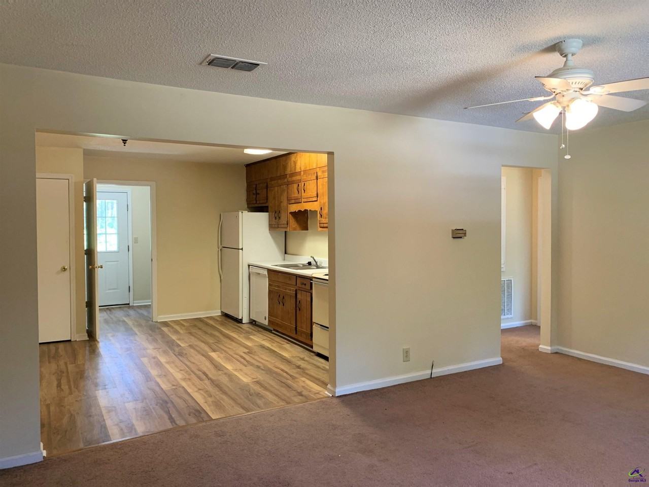 671B Country Club Rd - Photo 3 of 14