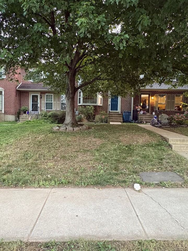 195 Longford Rd - Photo 2 of 16