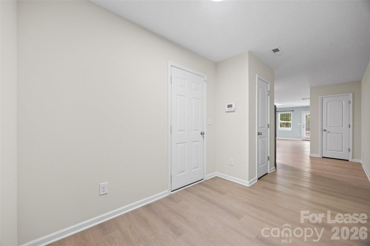 9612 Brackenview Ct - Photo 5 of 38