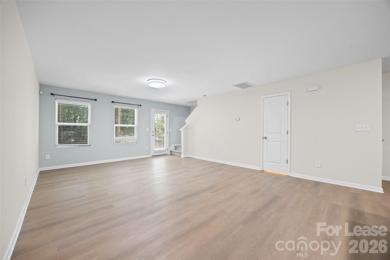 9612 Brackenview Ct - Photo 7 of 38