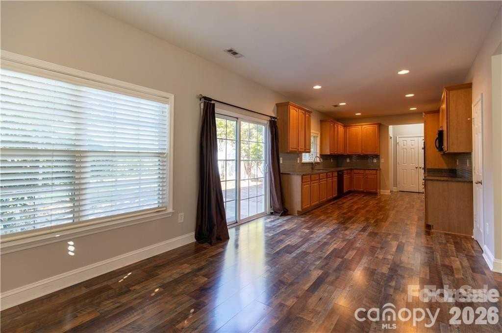 123 Colville Rd - Photo 7 of 28