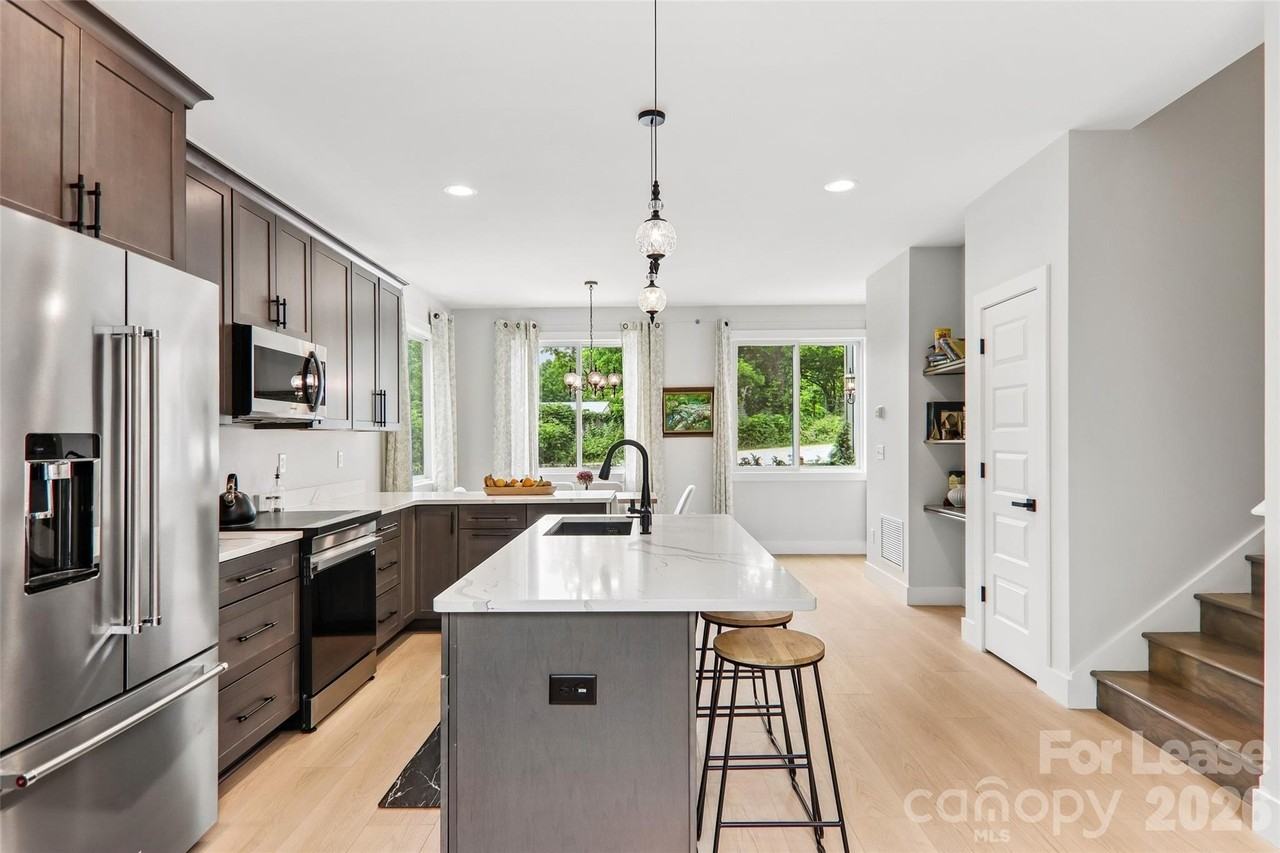 18 Baker Pl - Photo 5 of 42