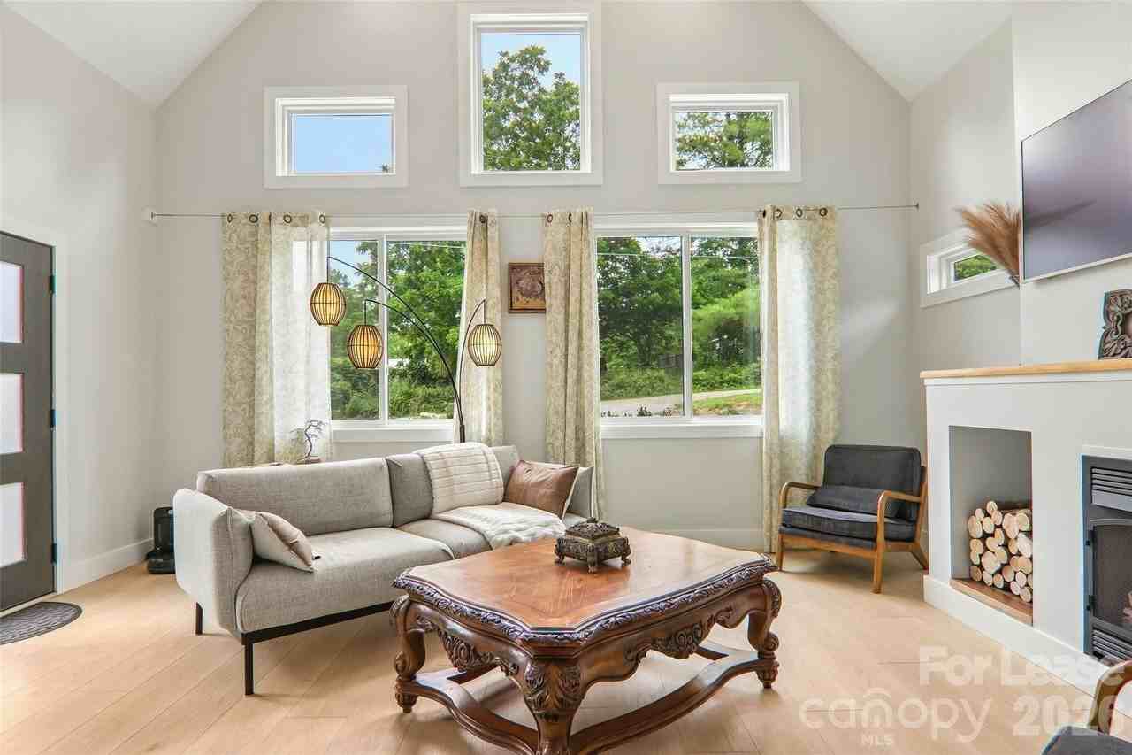 18 Baker Pl - Photo 6 of 42