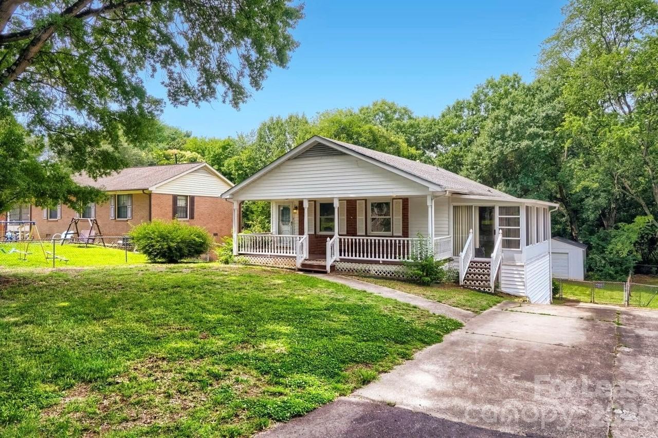 221 Eden Cir - Photo 2 of 28