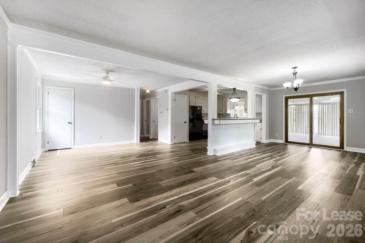 221 Eden Cir - Photo 5 of 28