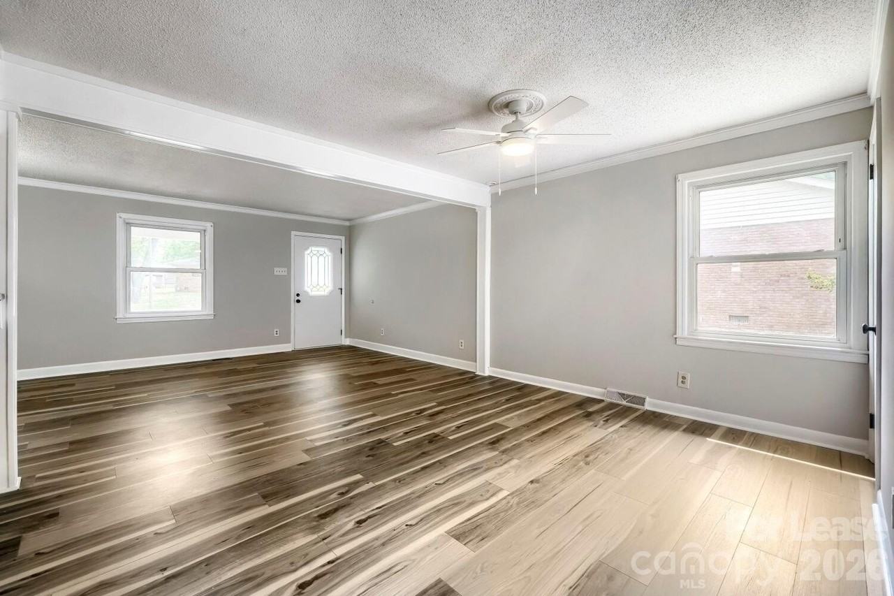 221 Eden Cir - Photo 7 of 28