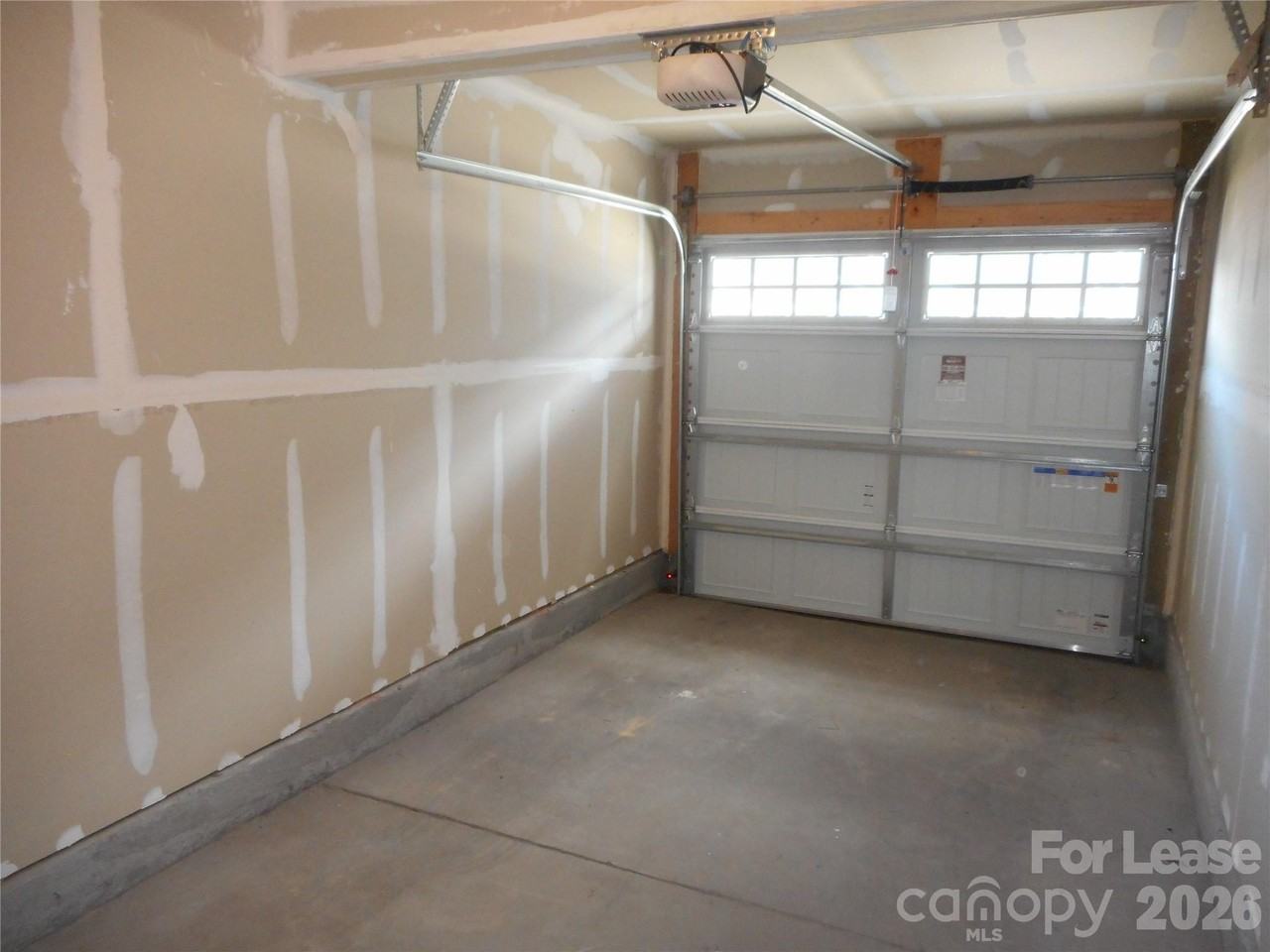2105 Autumn Olive Ln - Photo 3 of 28