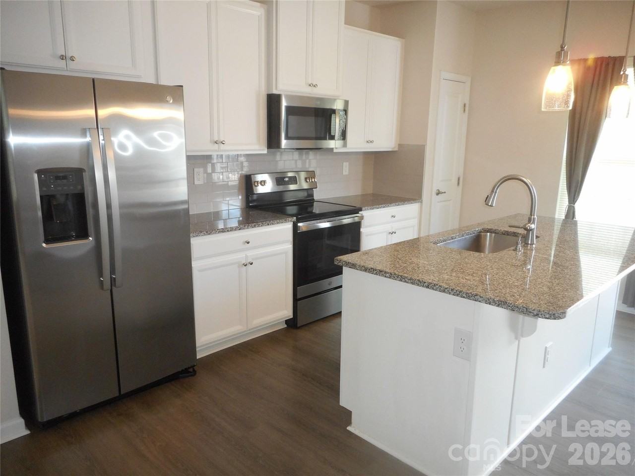 2105 Autumn Olive Ln - Photo 4 of 28