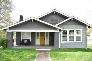featured image of 629 N Cedar St