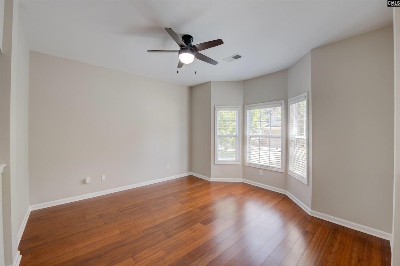 129 Herrick Ct - Photo 7 of 41