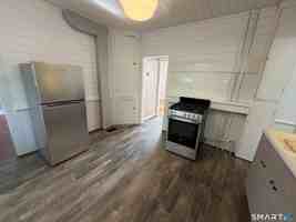 featured image of 31 Woodruff Ave #1