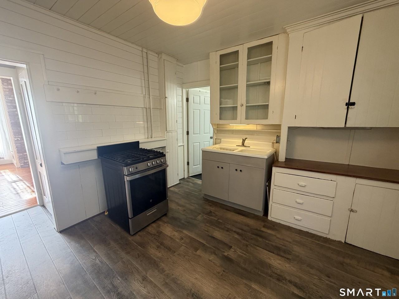 31 Woodruff Ave #1 - Photo 2 of 18