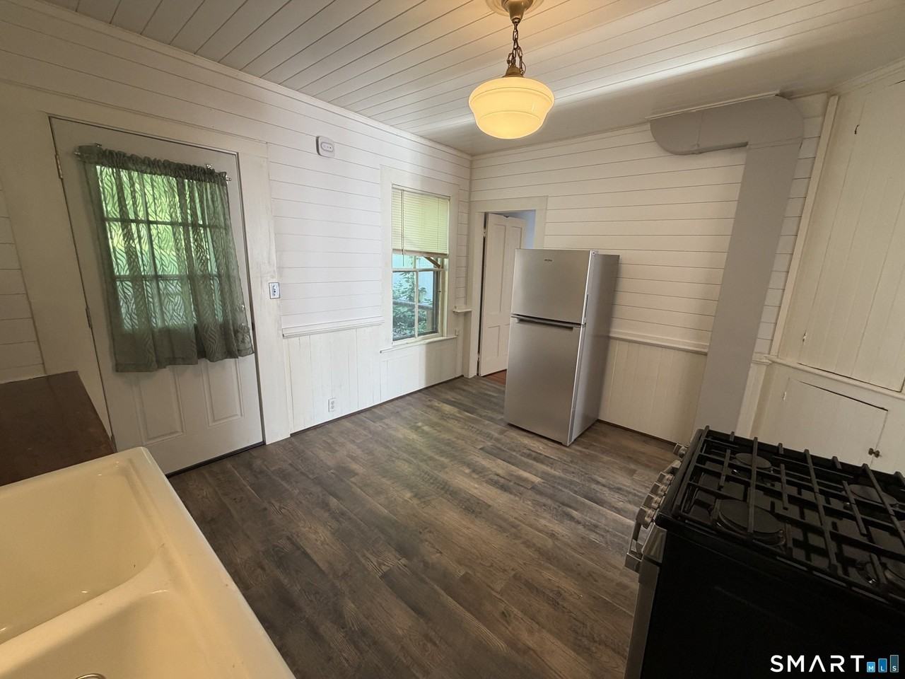 31 Woodruff Ave #1 - Photo 3 of 18