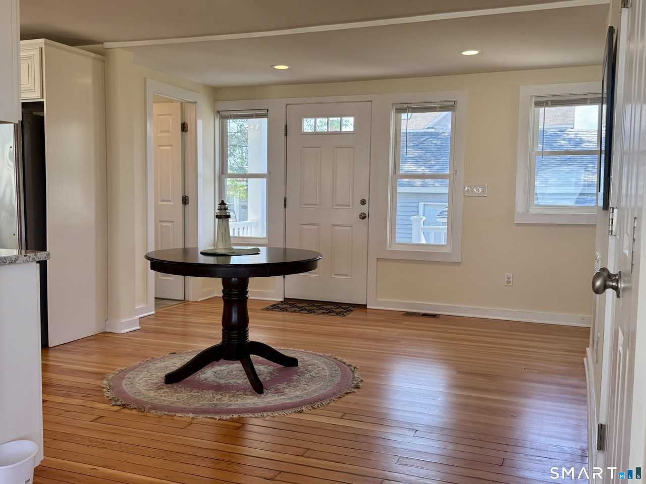75 Milford Point Rd - Photo 5 of 29