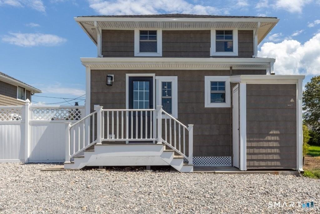 57 Swan Ave - Photo 2 of 40
