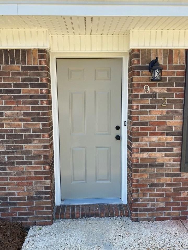 902 Landview Dr - Photo 2 of 16