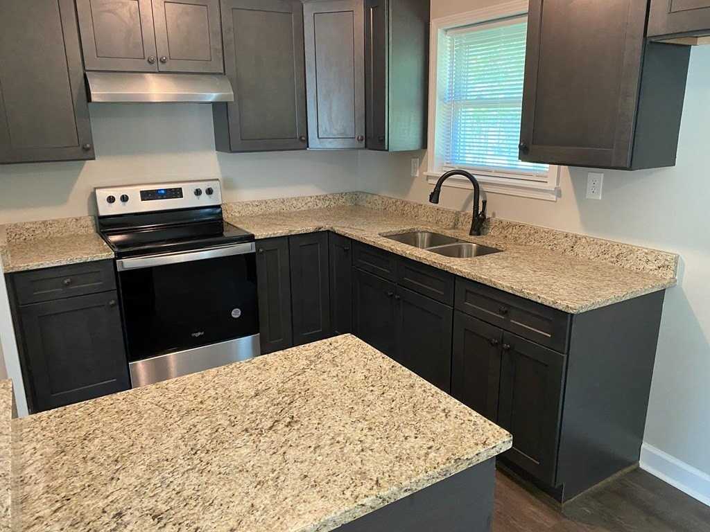 902 Landview Dr - Photo 5 of 16