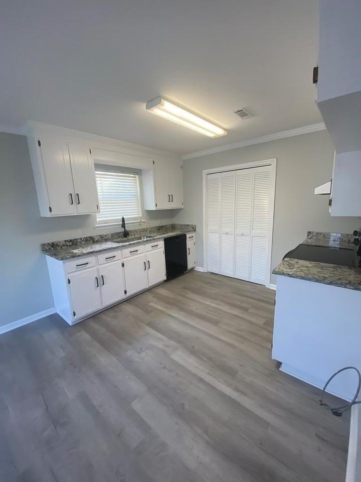 213 Dahlia Dr - Photo 4 of 17