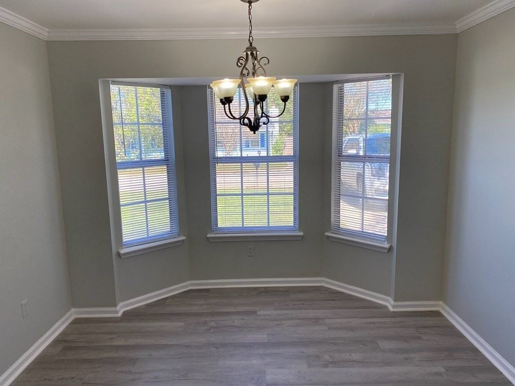 213 Dahlia Dr - Photo 5 of 17