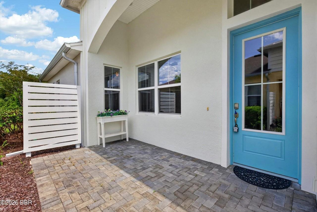 330 Coral Reef Way - Photo 2 of 50