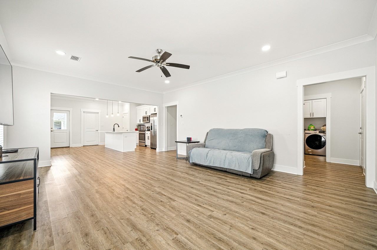 228 Speckled Trout Ln N - Photo 6 of 37