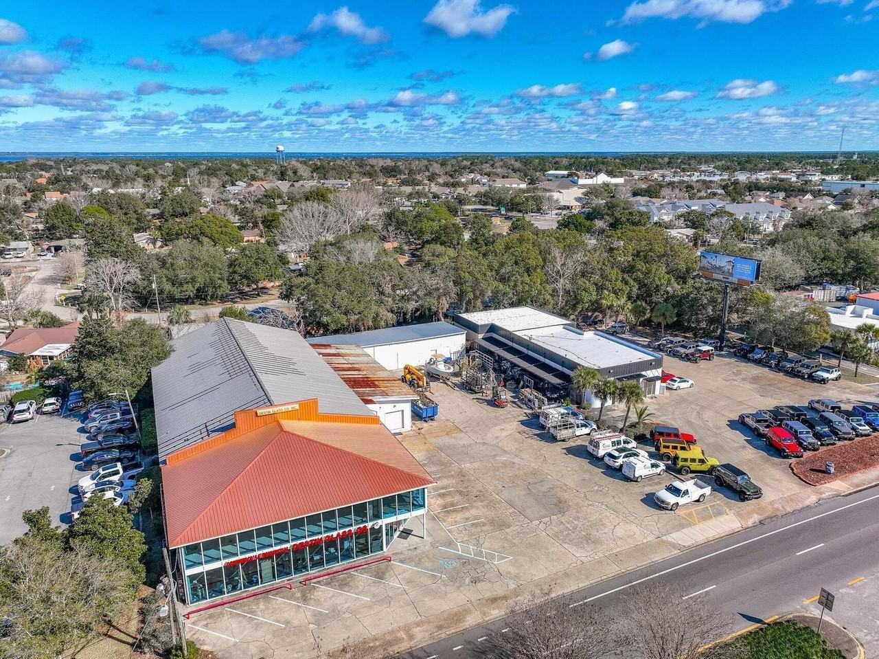639 Harbor Blvd - Photo 4 of 29