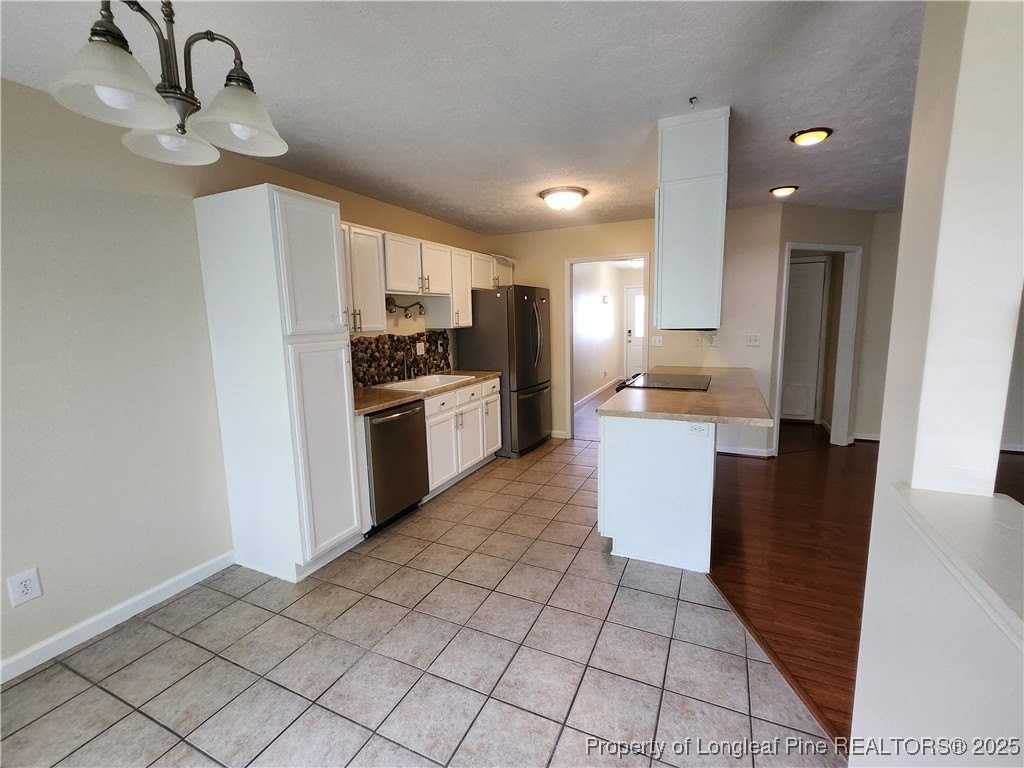 417 Sparrow Dr - Photo 4 of 8