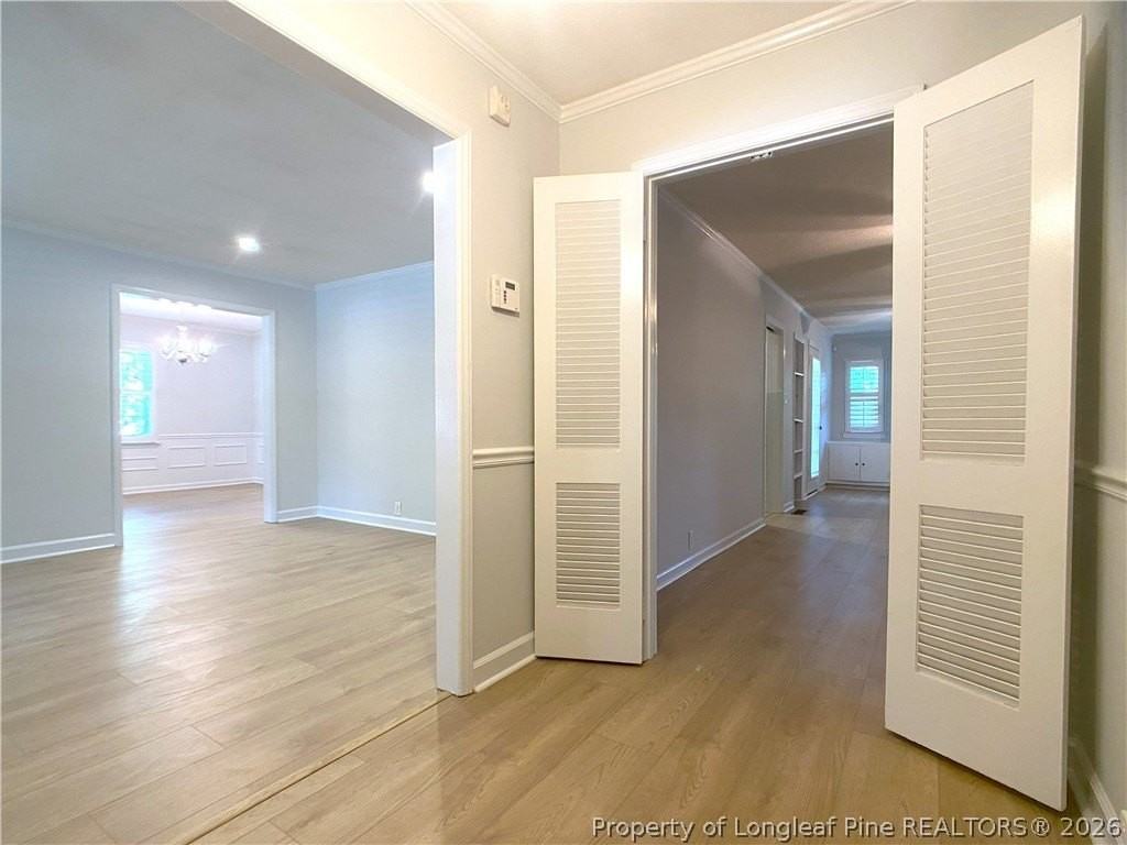 2721 Mirror Lake Dr - Photo 2 of 22