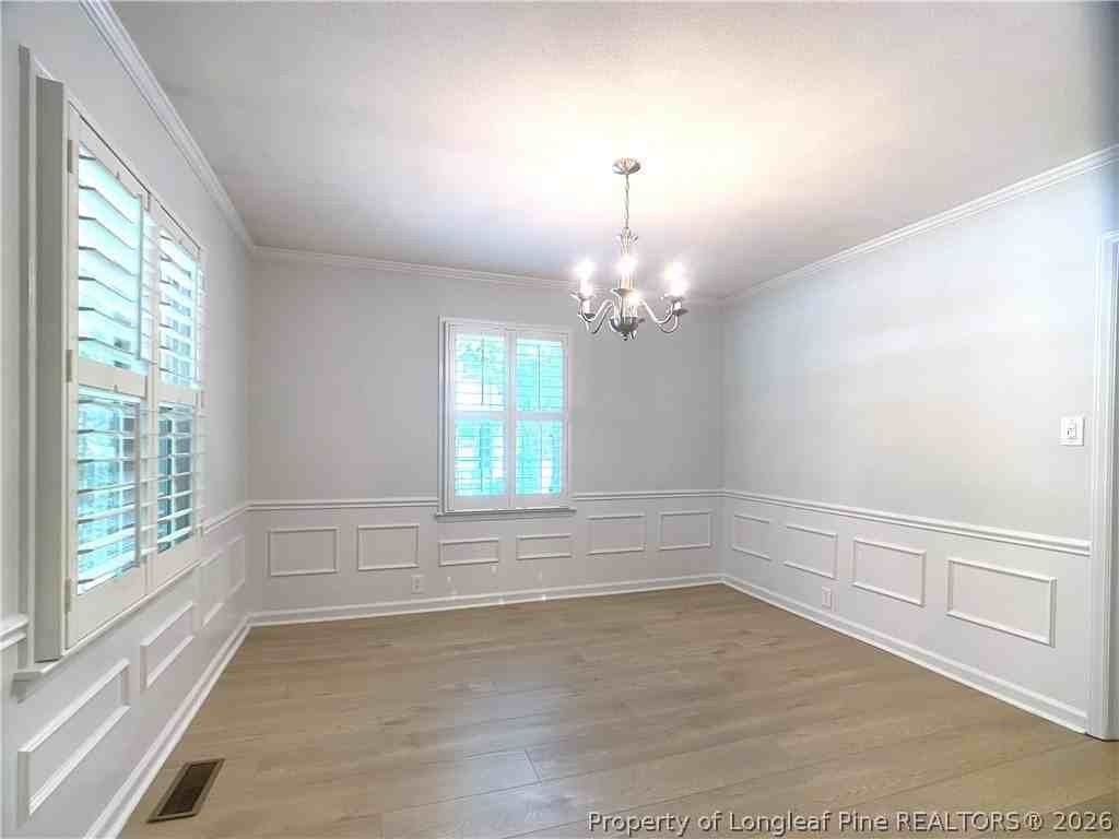 2721 Mirror Lake Dr - Photo 5 of 22