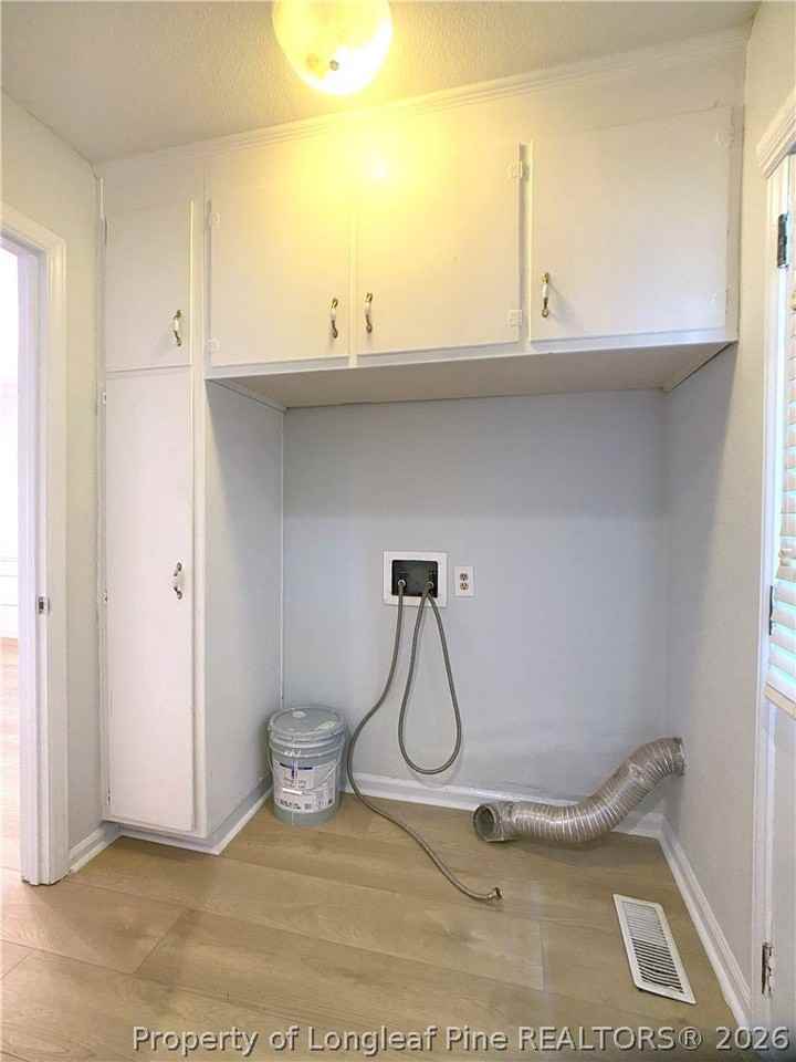 2721 Mirror Lake Dr - Photo 7 of 22