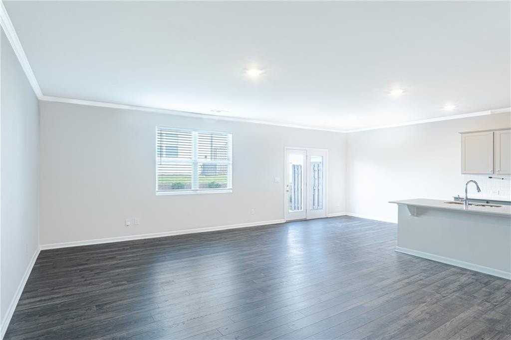 2473 Bayberry St - Photo 2 of 16