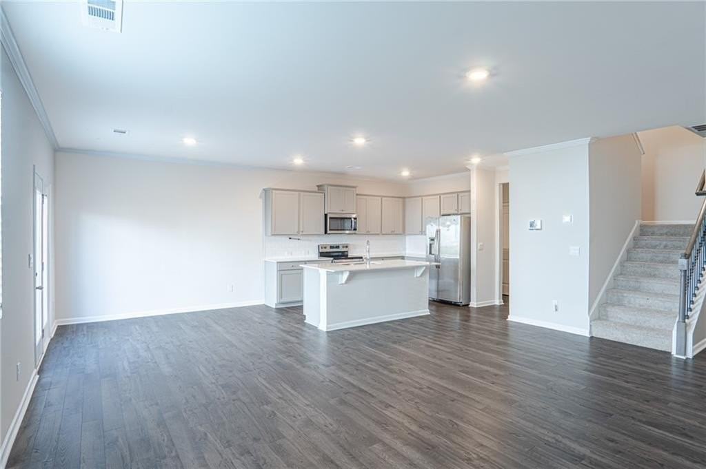 2473 Bayberry St - Photo 3 of 16