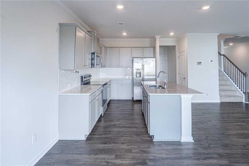 2473 Bayberry St - Photo 5 of 16