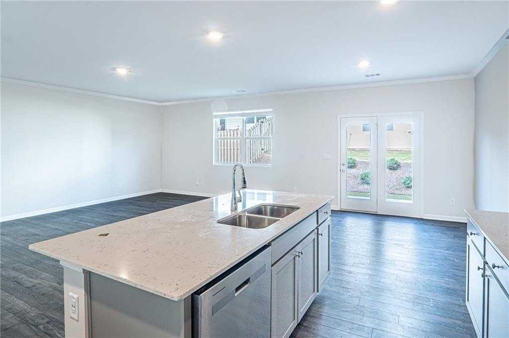 2473 Bayberry St - Photo 7 of 16