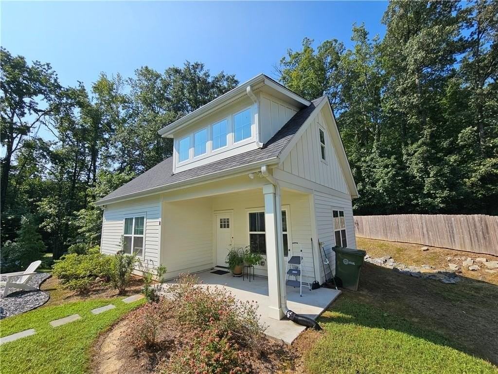 2400 Lowe St Nw #B - Photo 3 of 6