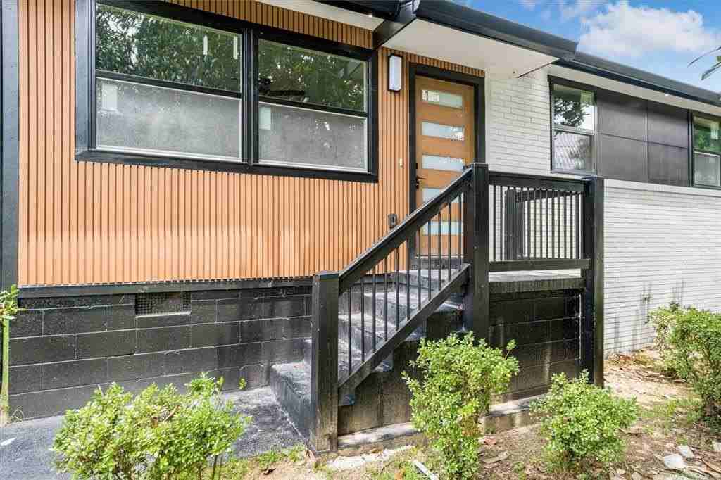2353 Clarissa Dr Nw - Photo 7 of 11