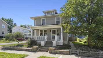 featured image of 828 Forest Ave