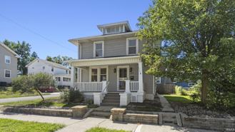 828 Forest Ave - Photo 1 of 1