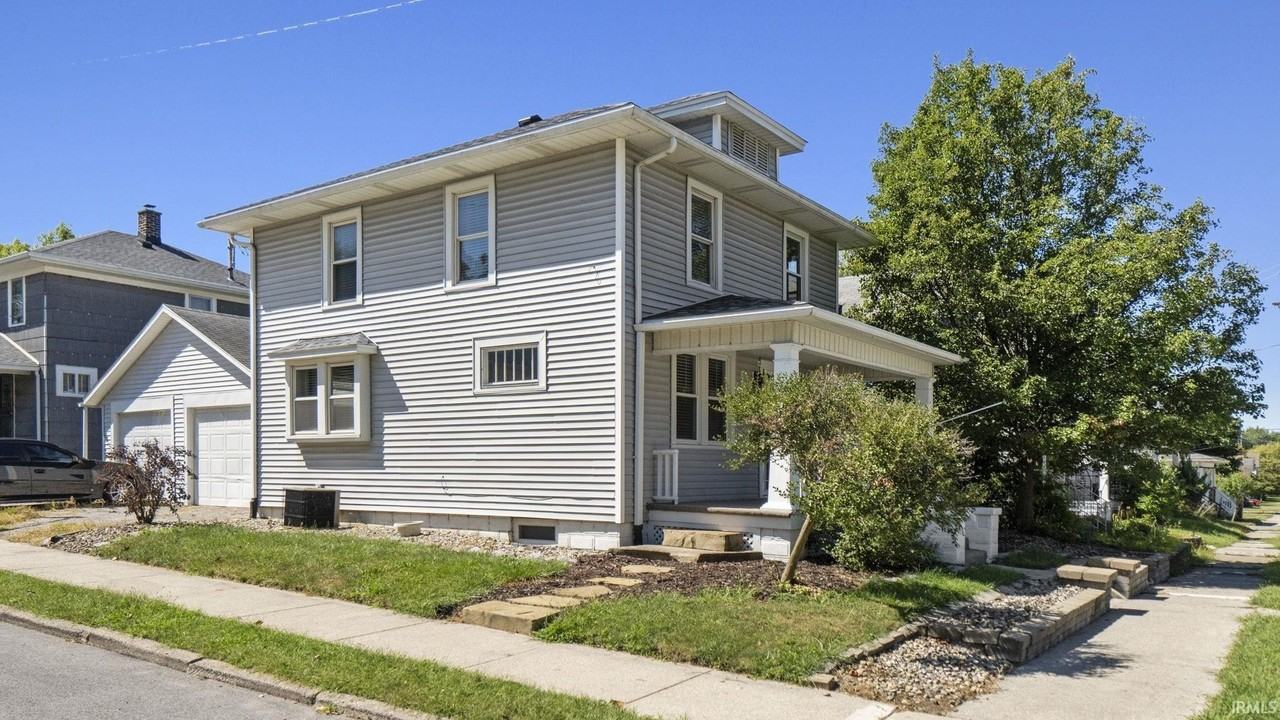 828 Forest Ave - Photo 4 of 36