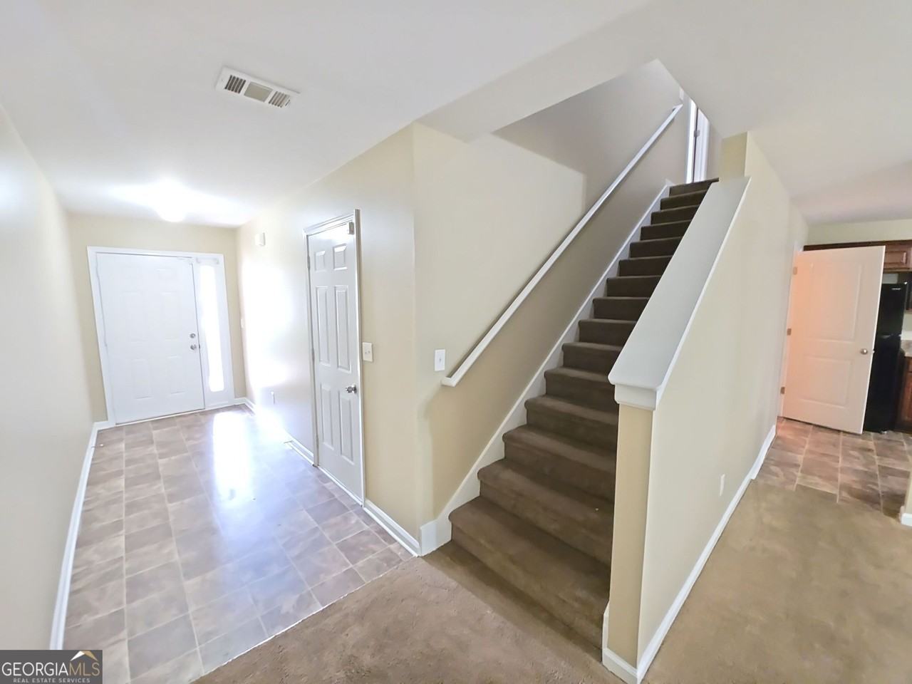 1098 Mcconaughy Ct - Photo 2 of 19