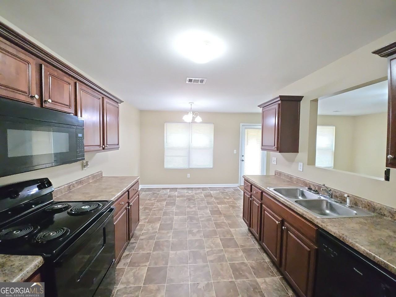 1098 Mcconaughy Ct - Photo 6 of 19